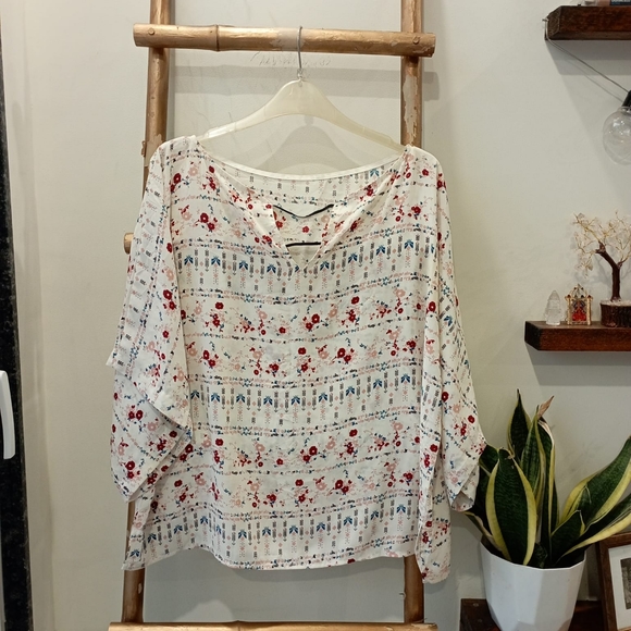 Floral Drop Shoulder Top - Picture 9 of 15